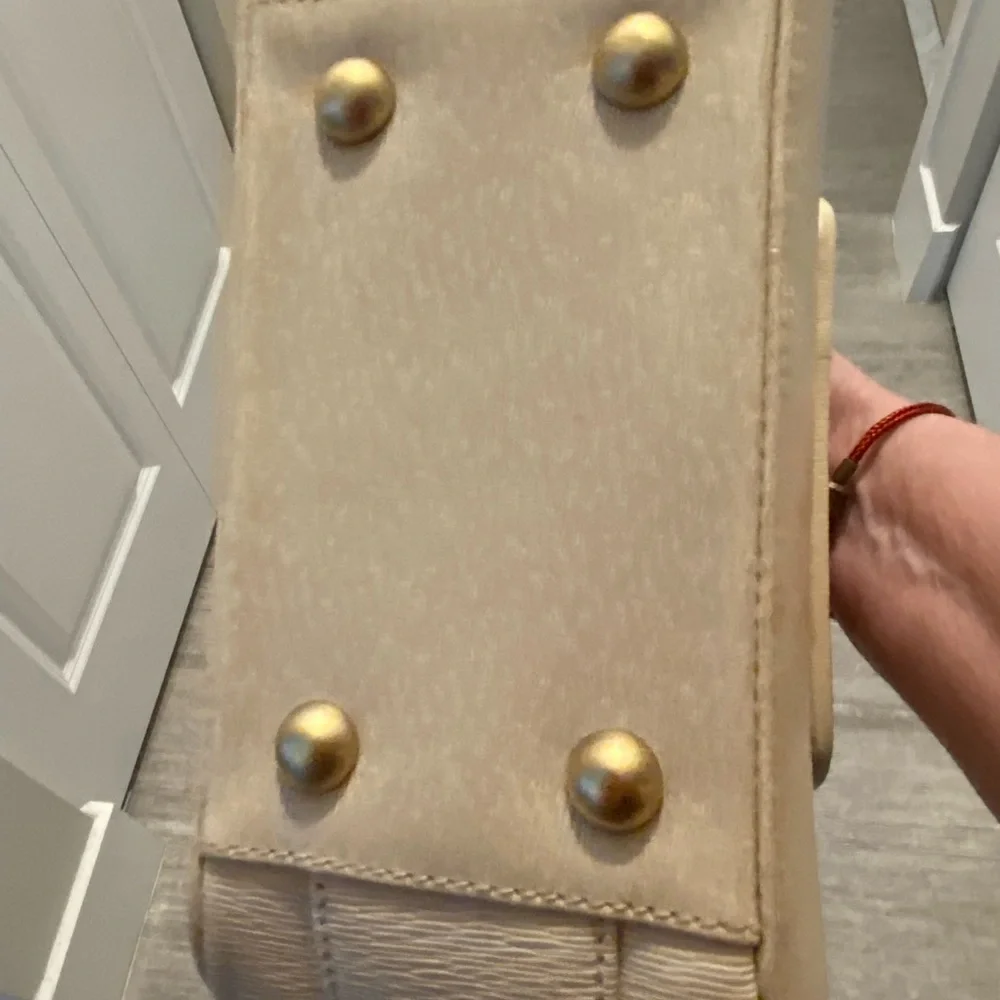 Barry Kieselstein-Cord  cream colored leather shoulder bag signature Alligator - Picture 6 of 16